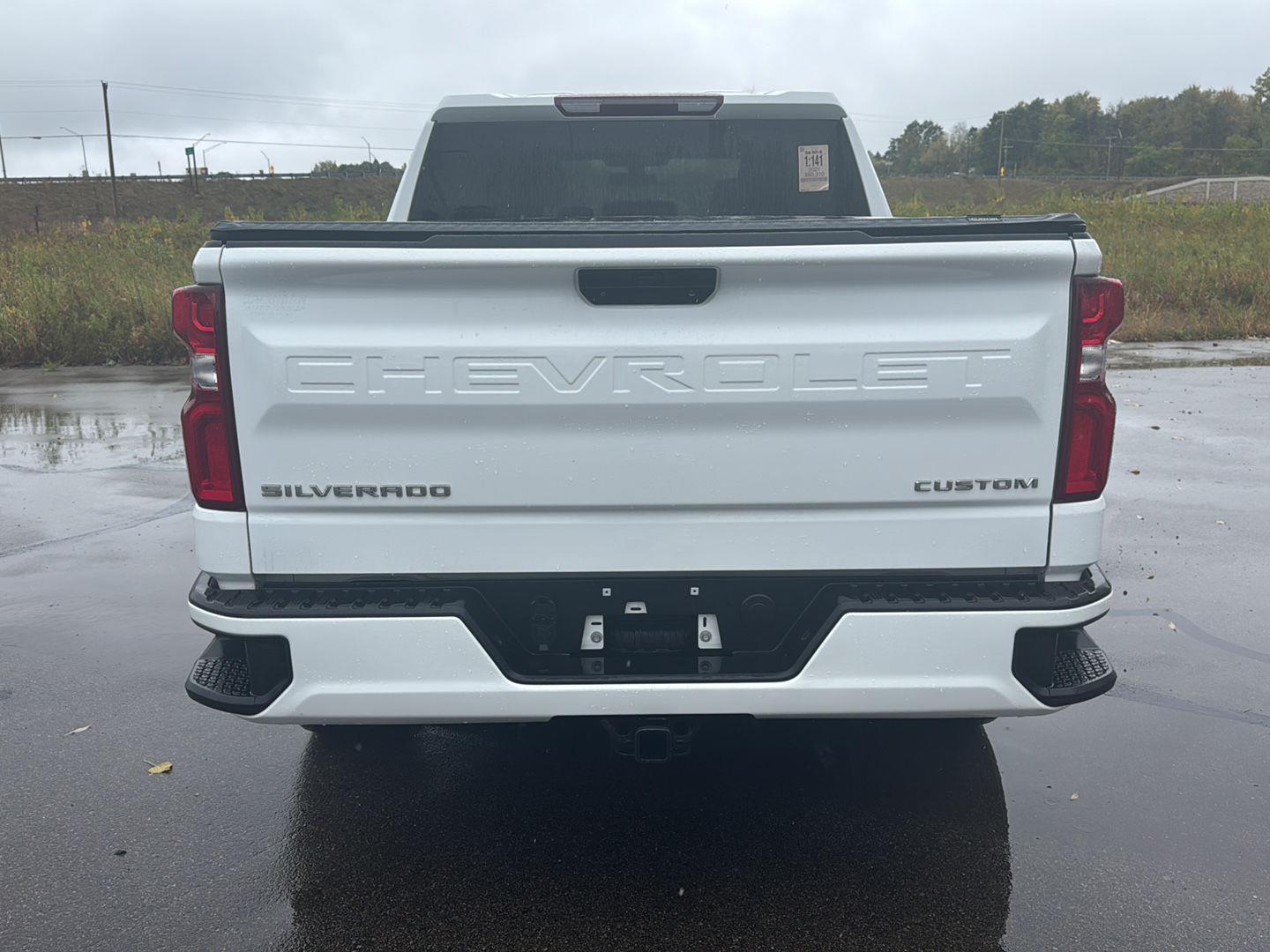 2021 Chevrolet Silverado 1500 Custom photo 4