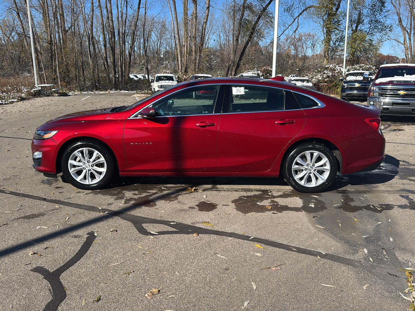 2023 Chevrolet Malibu 1LT photo 2
