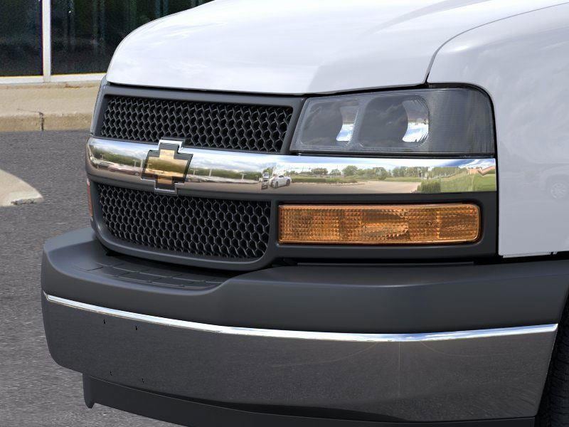 2025 Chevrolet Express Cargo Work Van - Photo 13