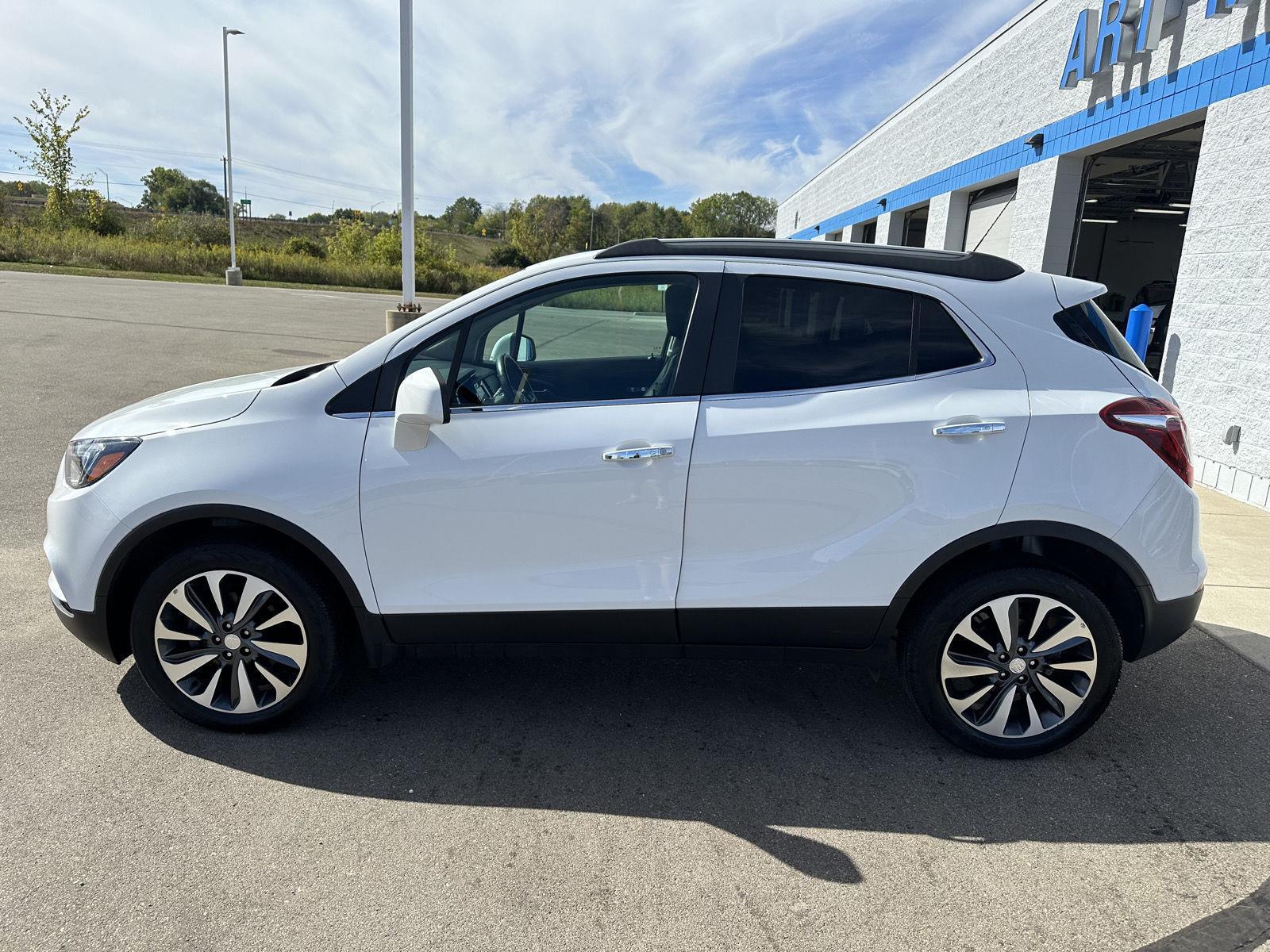 2022 Buick Encore Preferred photo 2