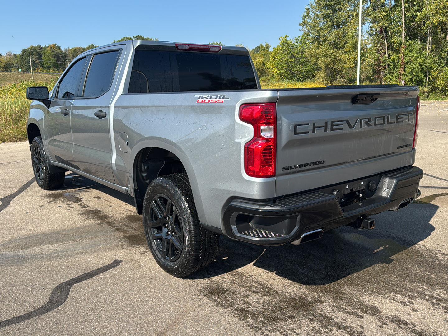 2024 Chevrolet Silverado 1500 Custom Trail Boss photo 2
