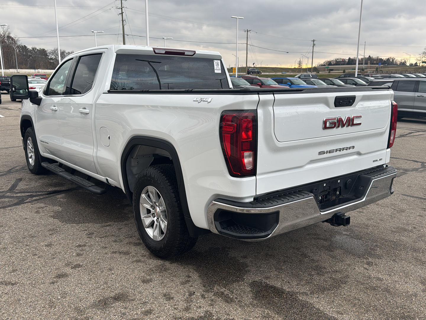 2022 Gmc Sierra 1500 SLE photo 2