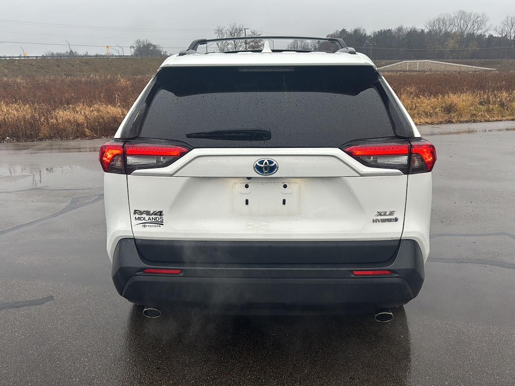 2019 Toyota RAV4 Hybrid XLE photo 3