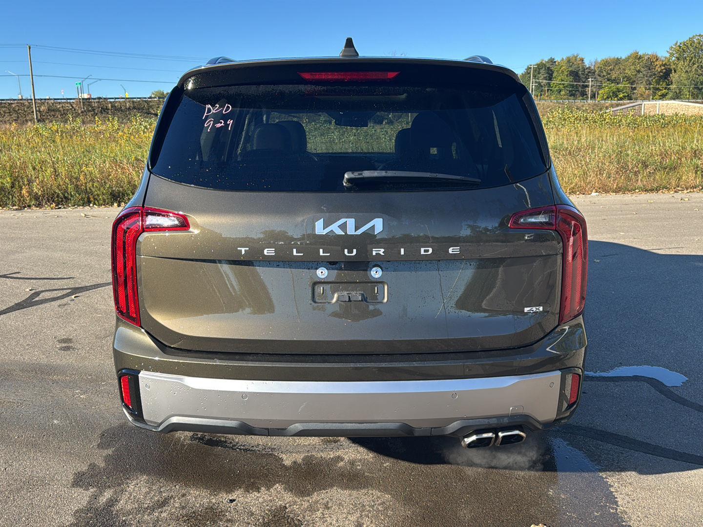 2025 Kia Telluride S photo 4