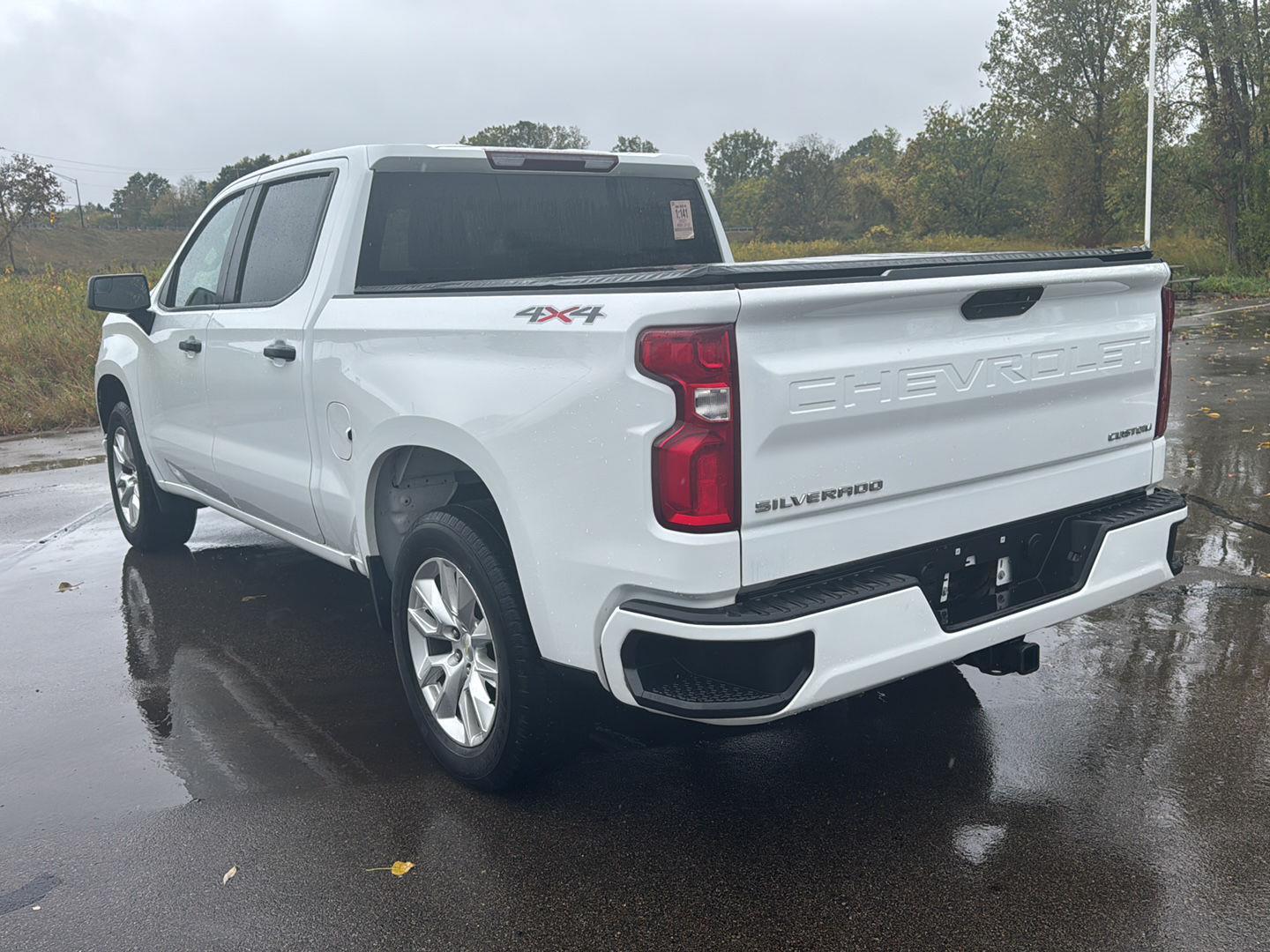 2021 Chevrolet Silverado 1500 Custom photo 3