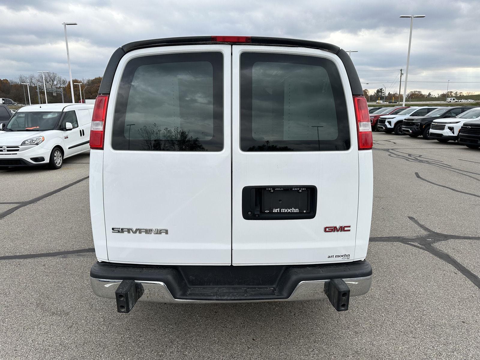 2021 Gmc Savana Cargo 2500 photo 4