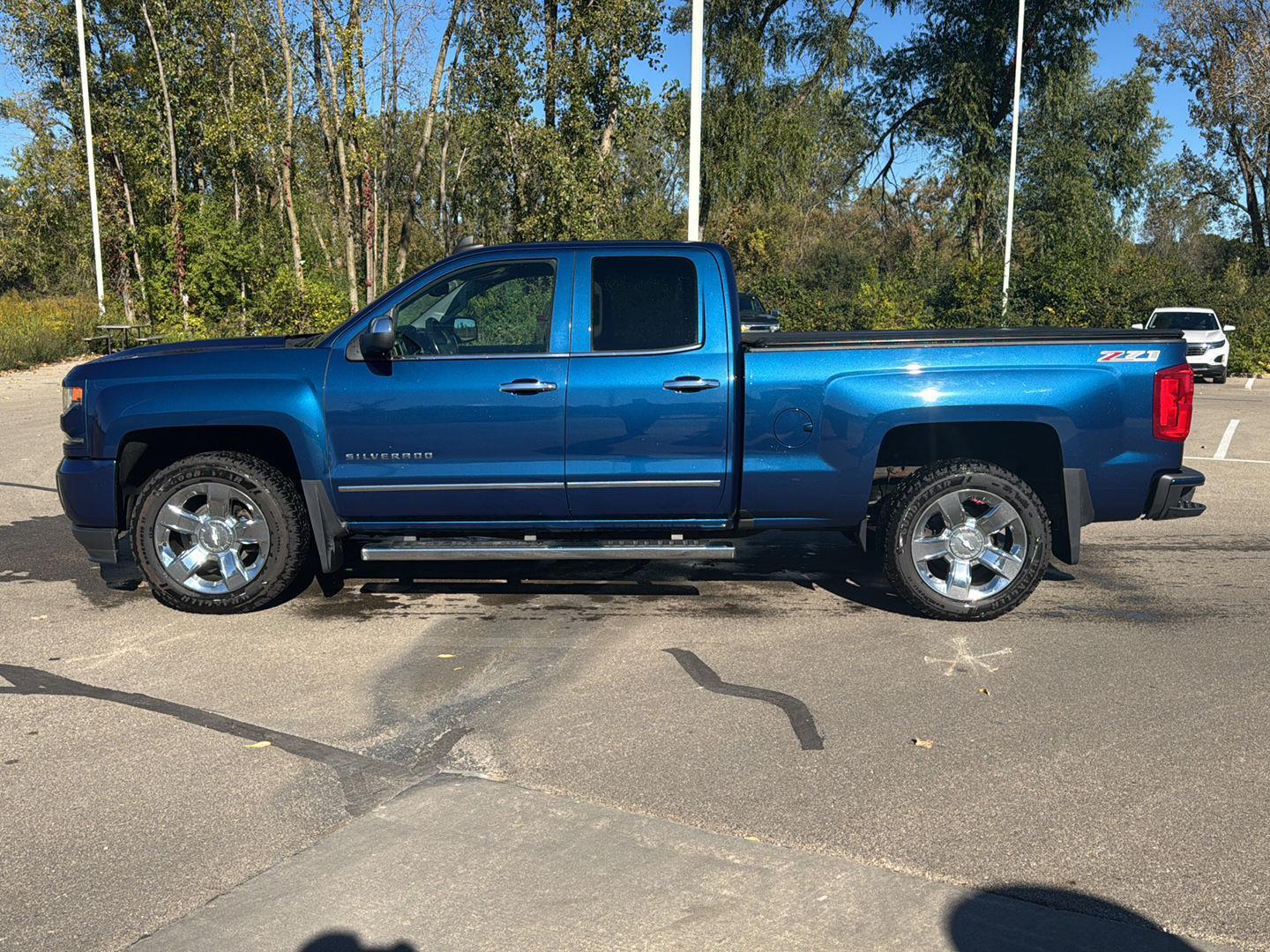 2016 Chevrolet Silverado LTZ photo 2