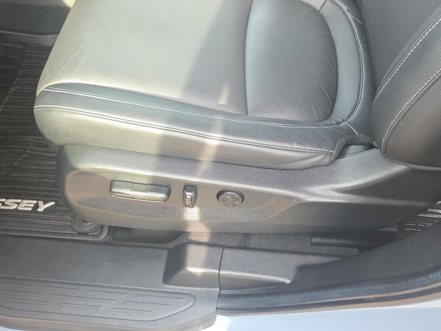 2024 Honda Odyssey Touring - Photo 16