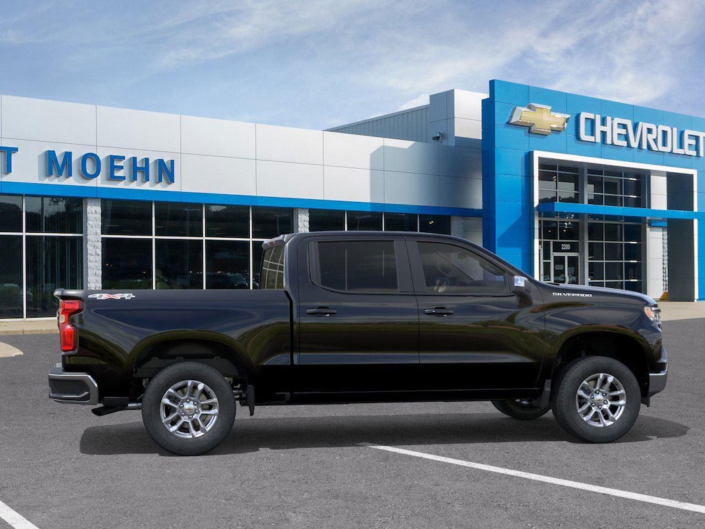 2026 Chevrolet Silverado 1500 LT photo 2