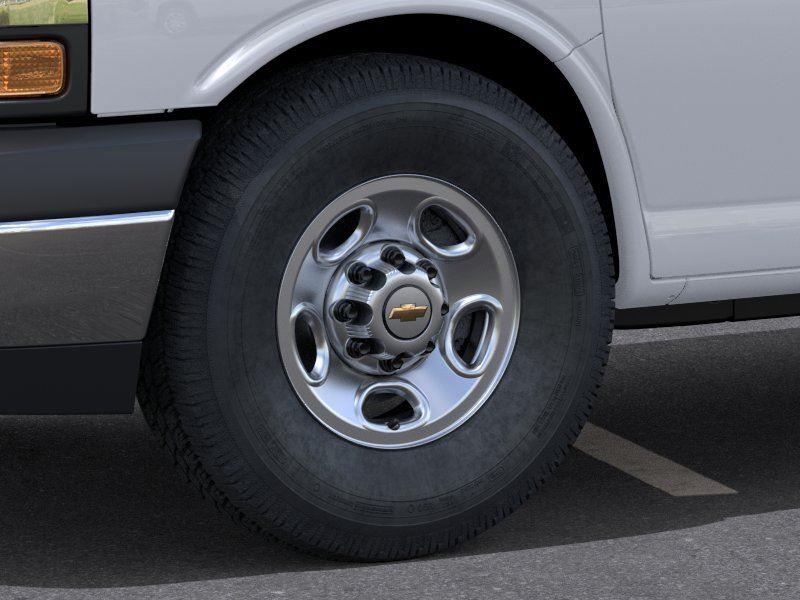 2025 Chevrolet Express Cargo Work Van - Photo 8