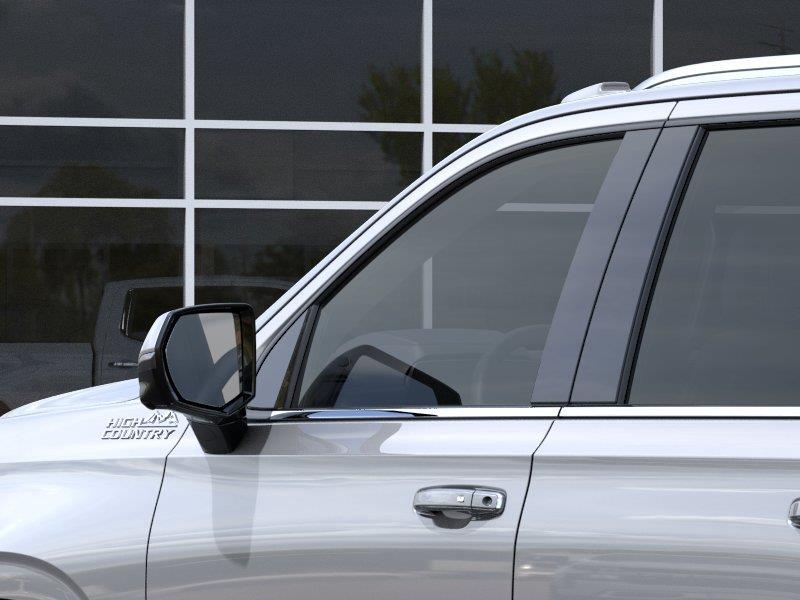 2026 Chevrolet Suburban High Country - Photo 12