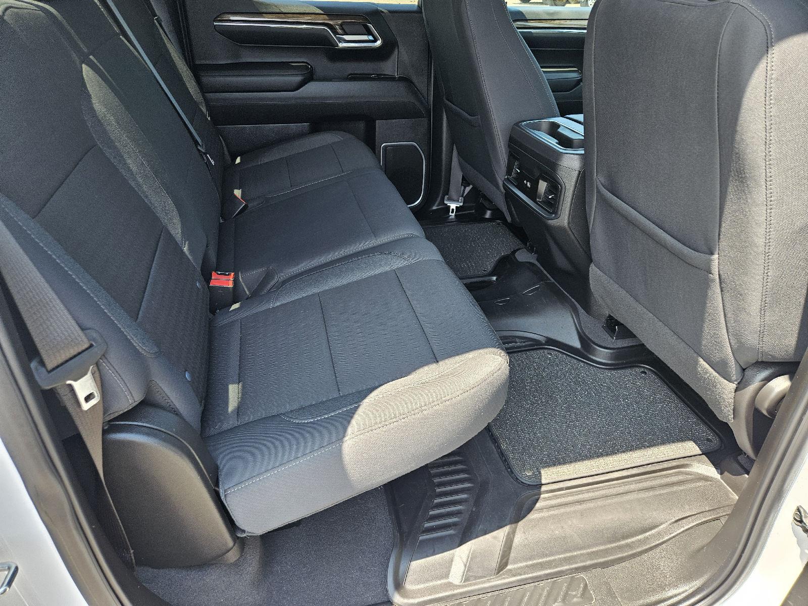 2024 Chevrolet Silverado 1500 LT - Photo 15