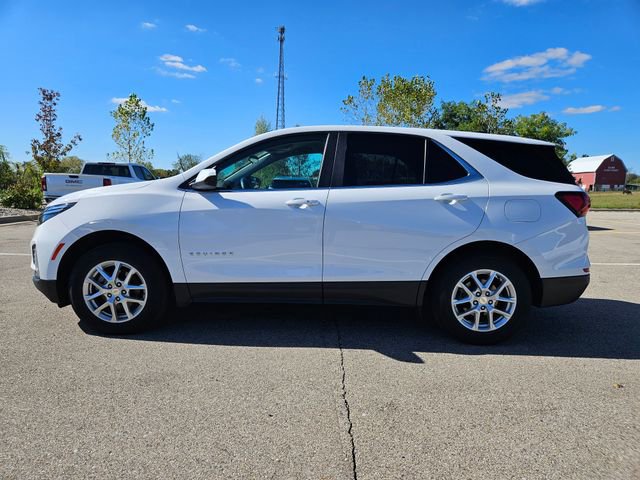 2022 Chevrolet Equinox LT photo 3