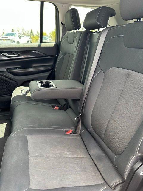 2023 Jeep Grand Cherokee Laredo - Photo 13
