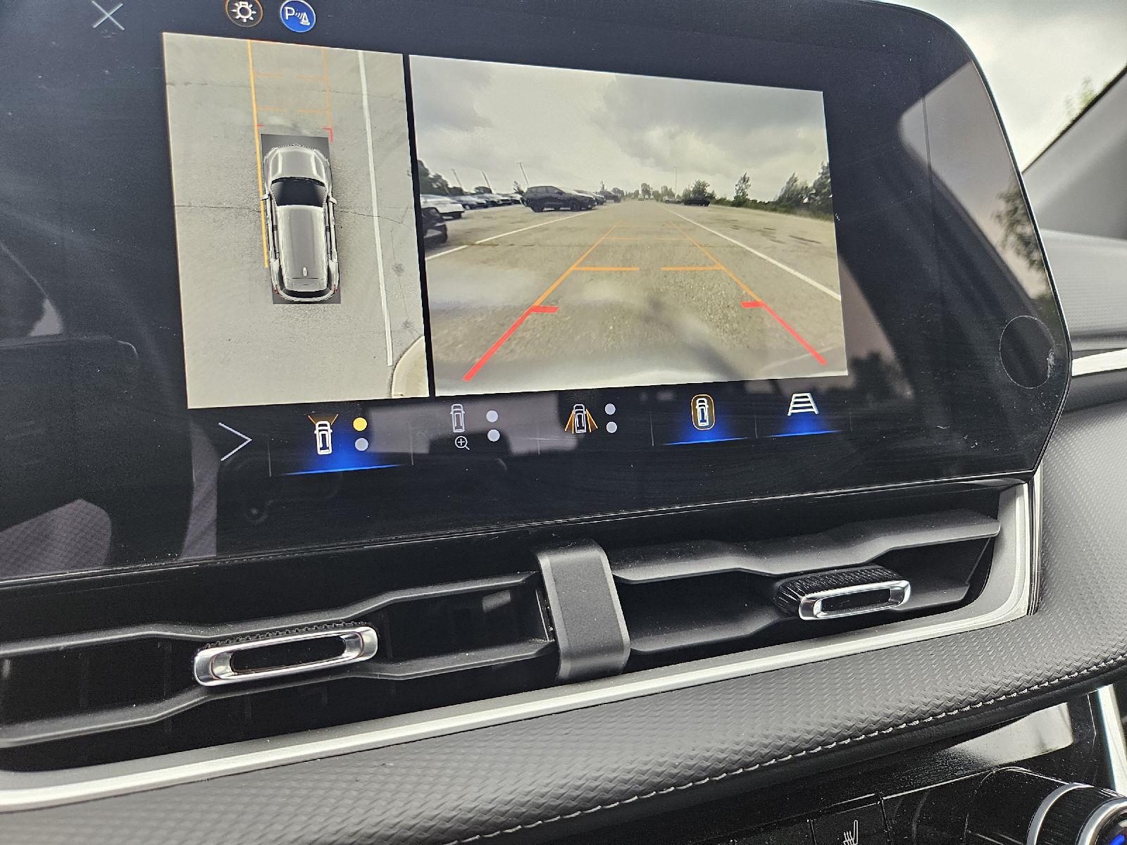 2025 Chevrolet Equinox LT - Photo 14