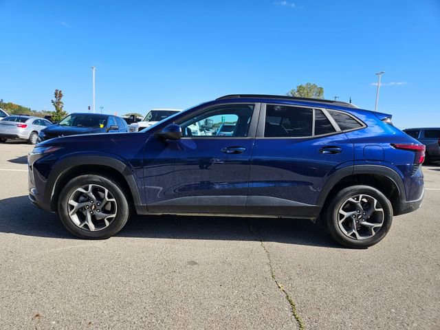 2024 Chevrolet Trax LT photo 4