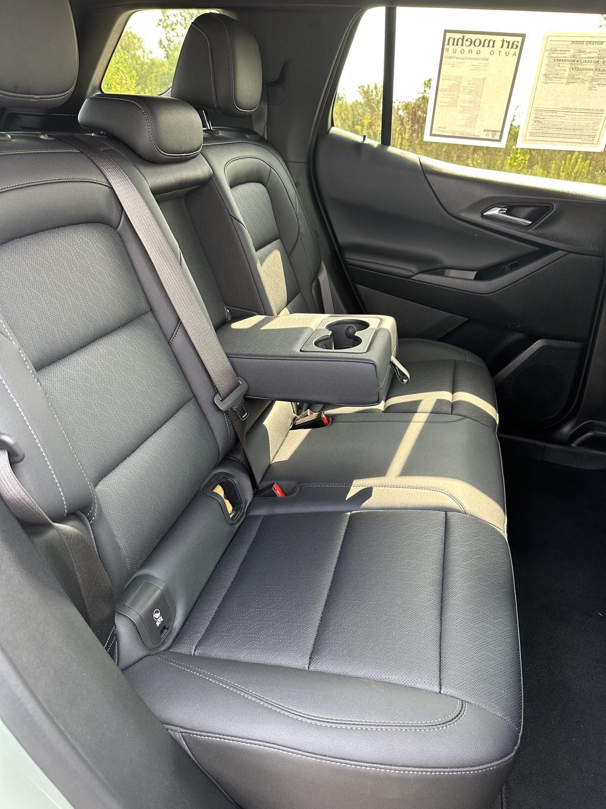 2025 Chevrolet Equinox LT - Photo 34