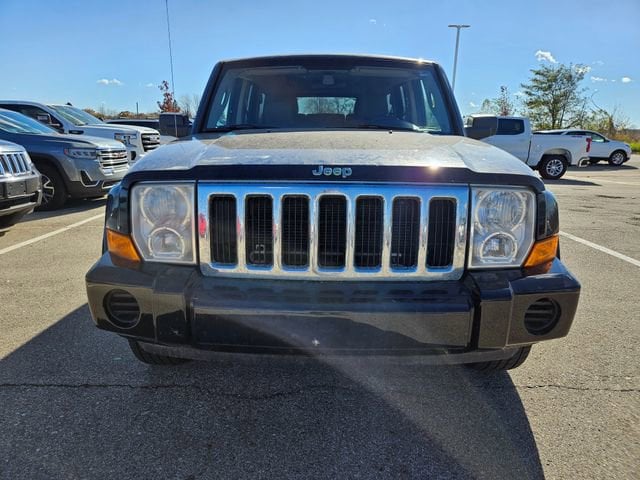 Used 2007 Jeep Commander Sport with VIN 1J8HG48P07C528257 for sale in Chelsea, MI