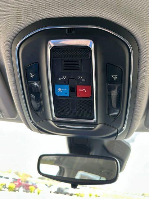2023 Jeep Grand Cherokee Laredo - Photo 32