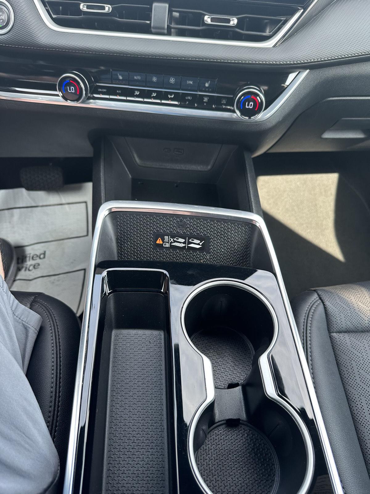 2025 Chevrolet Equinox LT - Photo 48