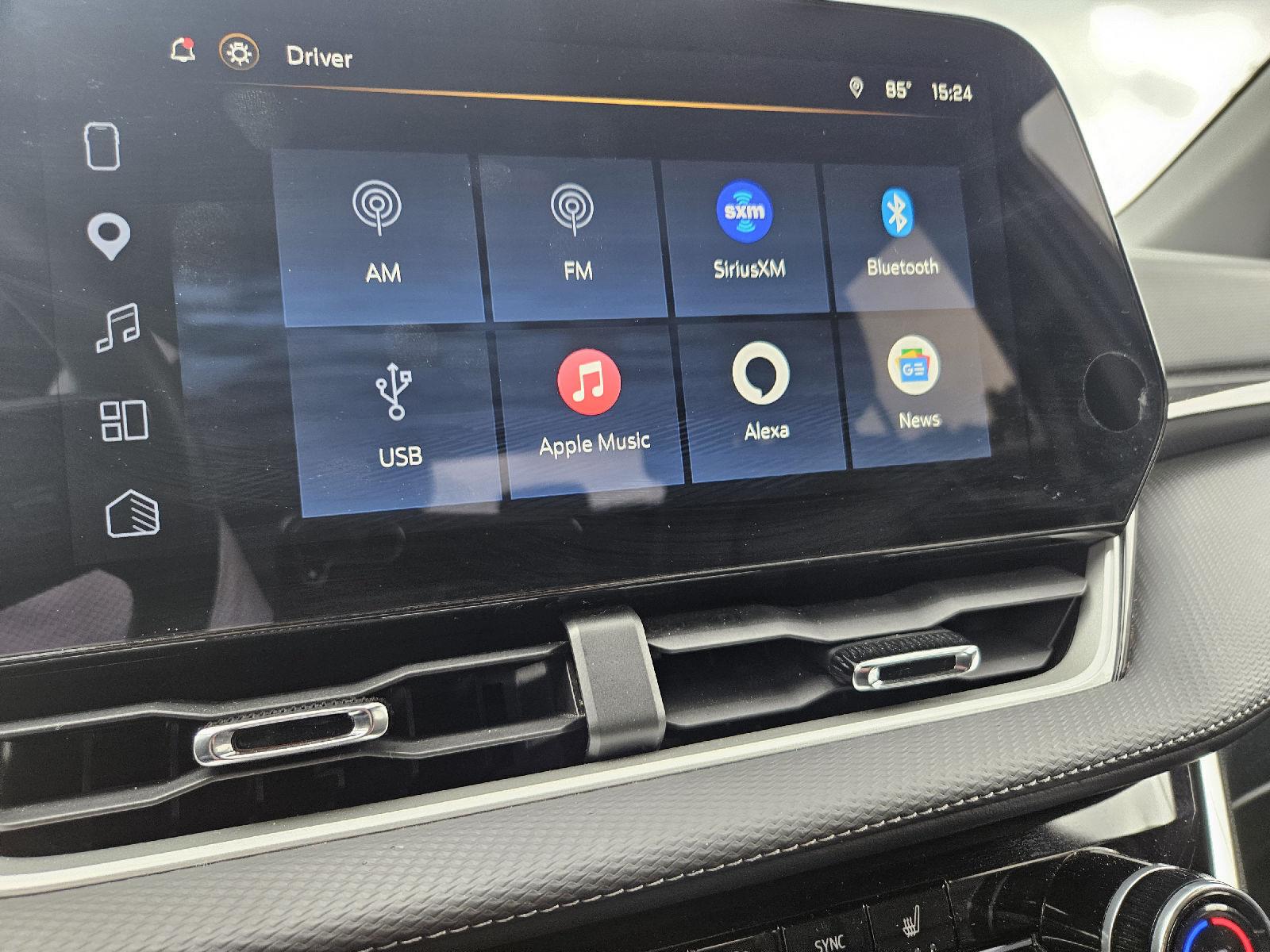 2025 Chevrolet Equinox LT - Photo 12