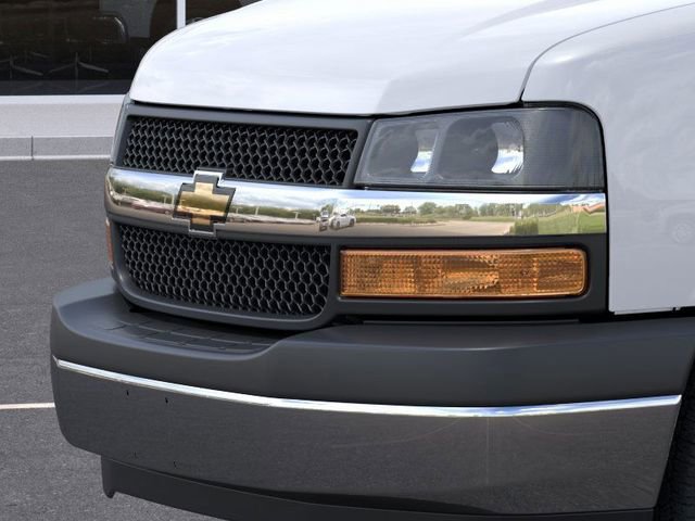 2025 Chevrolet Express Cargo Work Van - Photo 13