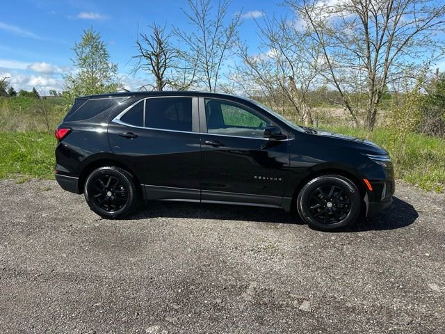 Used 2022 Chevrolet Equinox LT with VIN 3GNAXKEV8NL196898 for sale in Chelsea, MI