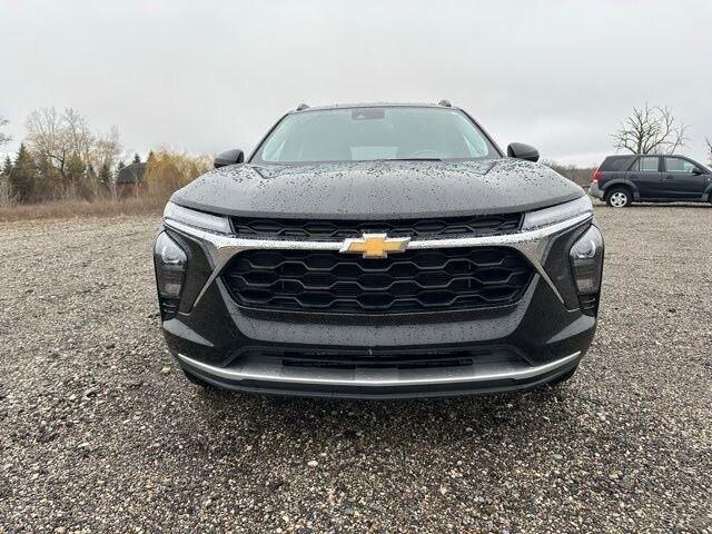 2025 Chevrolet Trax LT - Photo 3