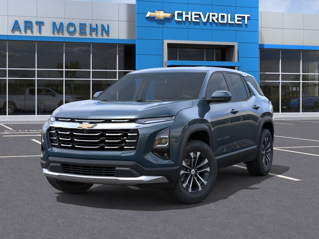 2026 Chevrolet Equinox LT photo 2