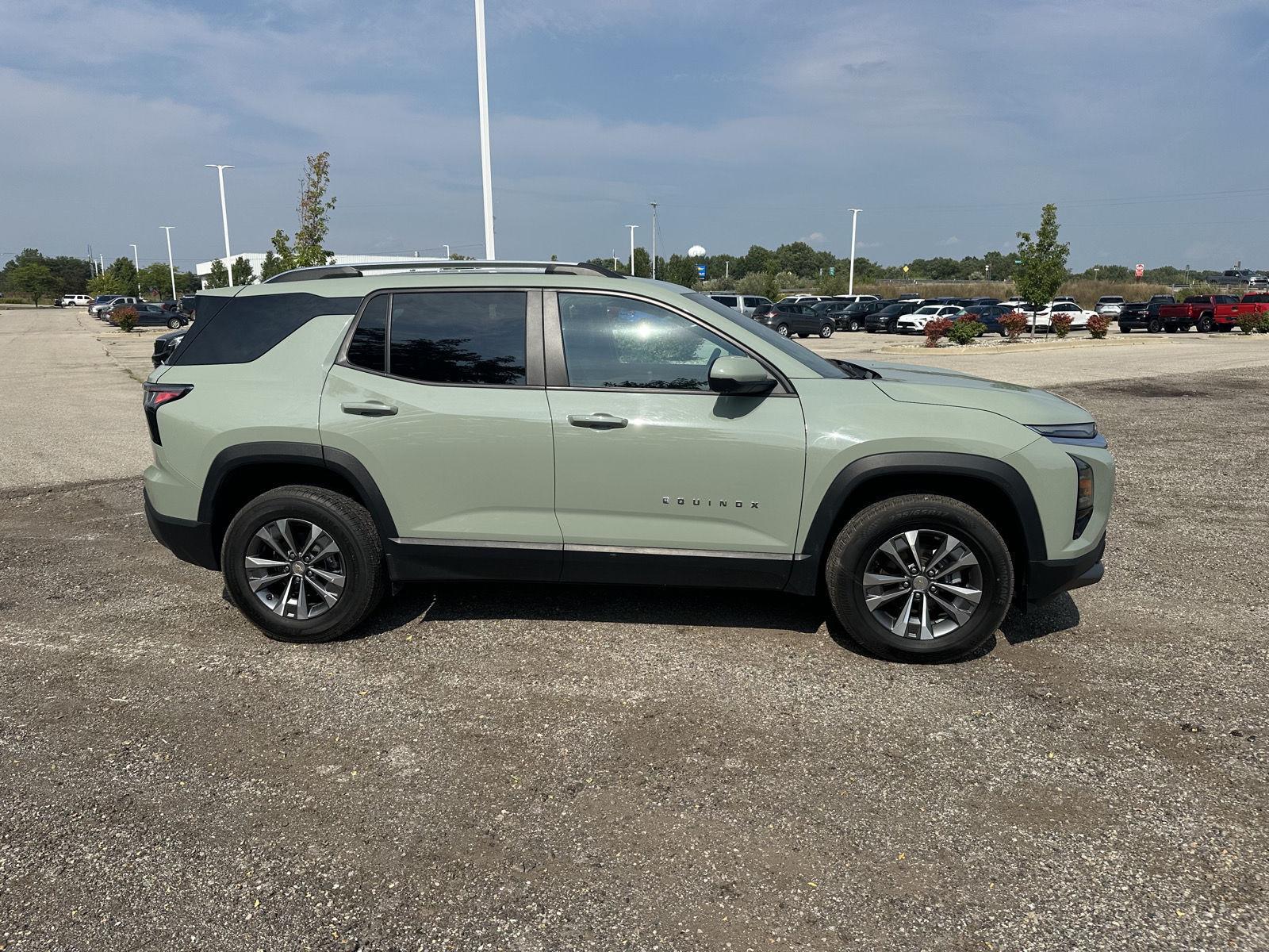 2025 Chevrolet Equinox LT - Photo 20