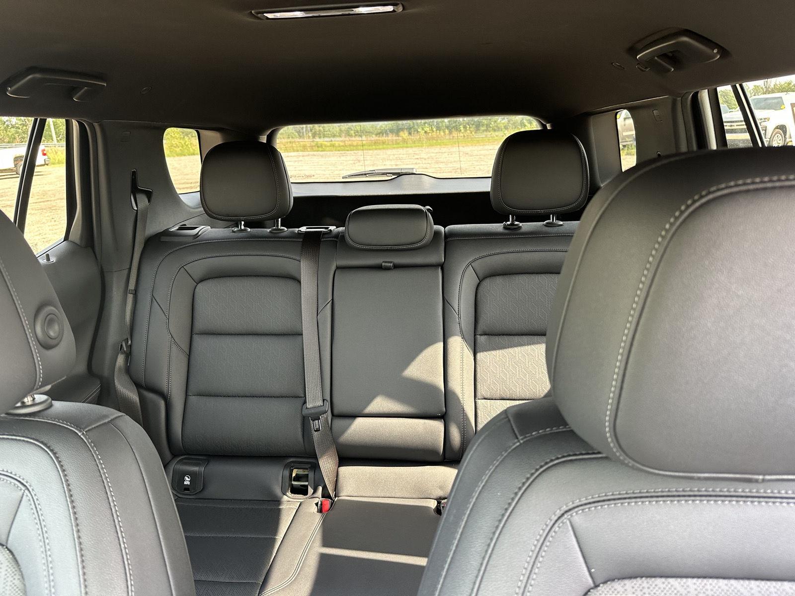 2025 Chevrolet Equinox LT - Photo 36