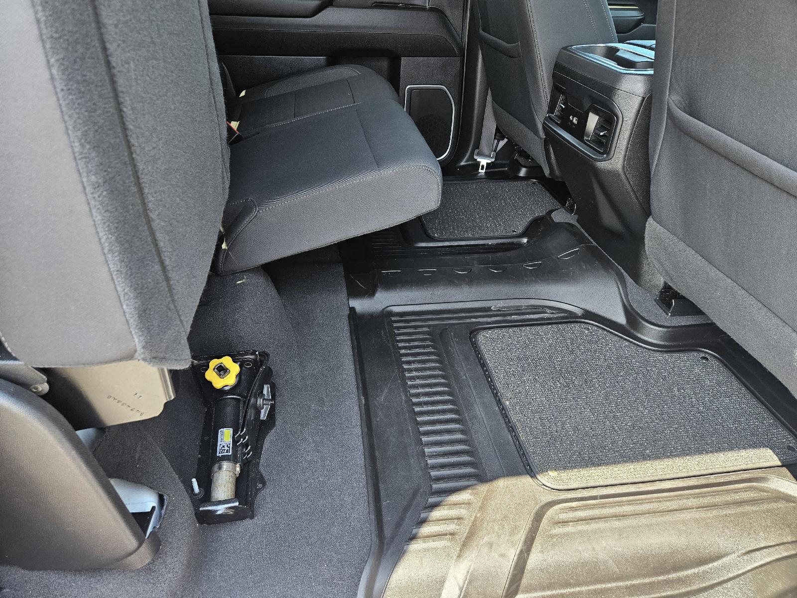 2024 Chevrolet Silverado 1500 LT - Photo 16