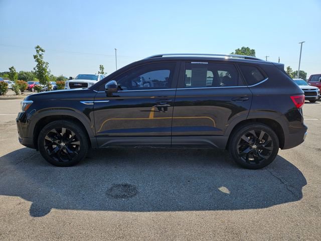 2023 Volkswagen Taos SE photo 4