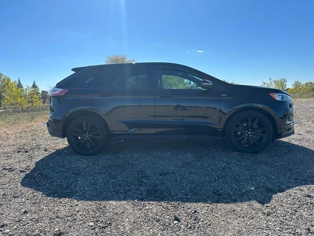 2020 Ford Edge SEL photo 3