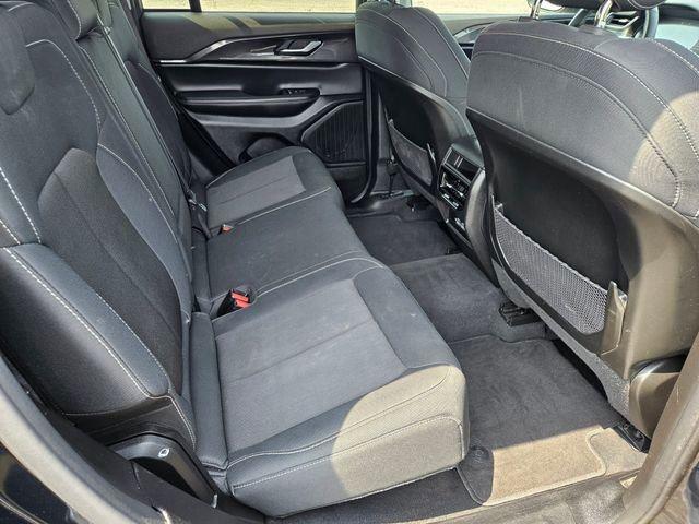 2023 Jeep Grand Cherokee Laredo - Photo 16