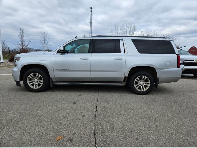 2015 Chevrolet Suburban LT photo 4