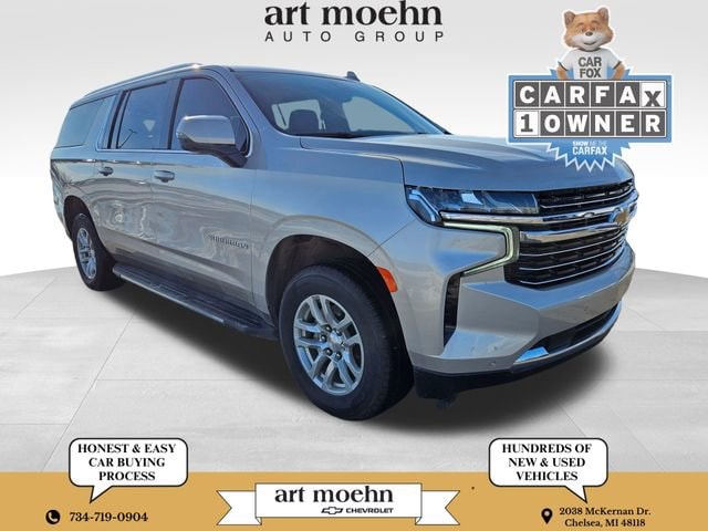 2022 Chevrolet Suburban LT's photo