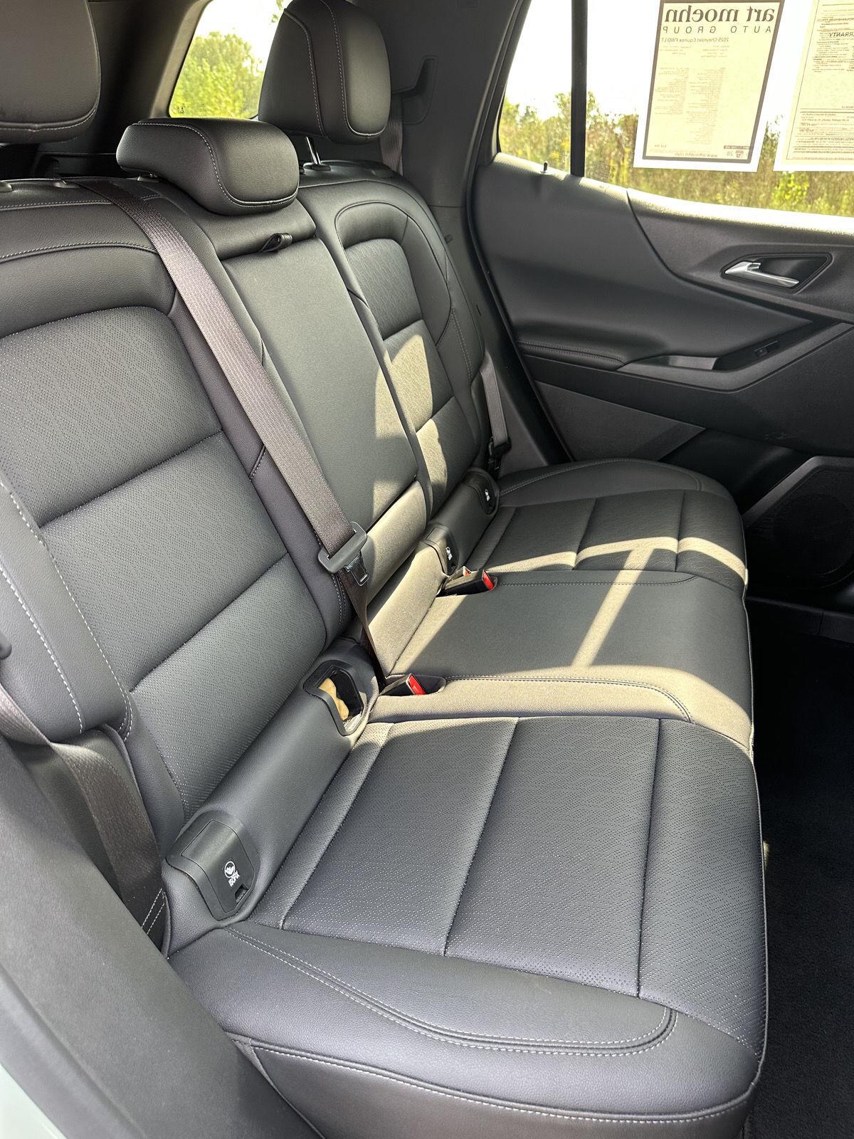2025 Chevrolet Equinox LT - Photo 35