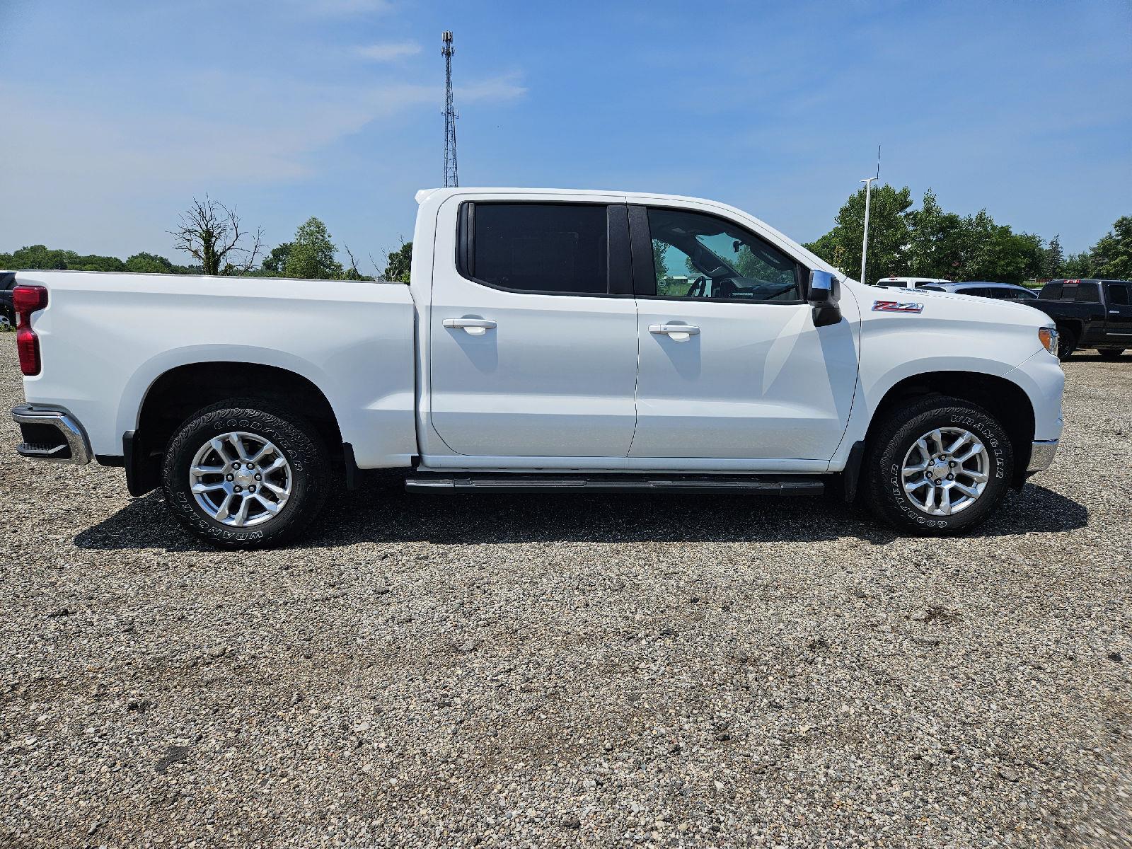 2024 Chevrolet Silverado 1500 LT - Photo 8