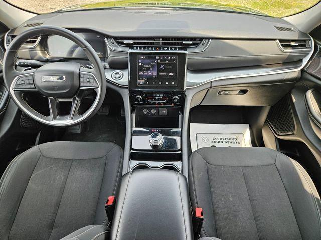 2023 Jeep Grand Cherokee Laredo - Photo 19