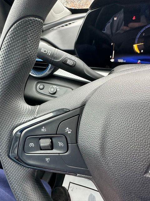 2025 Chevrolet Trax LT - Photo 23