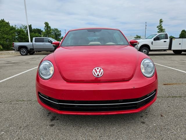 Used 2015 Volkswagen Beetle 2.0 with VIN 3VW5A7AT5FM806195 for sale in Chelsea, MI