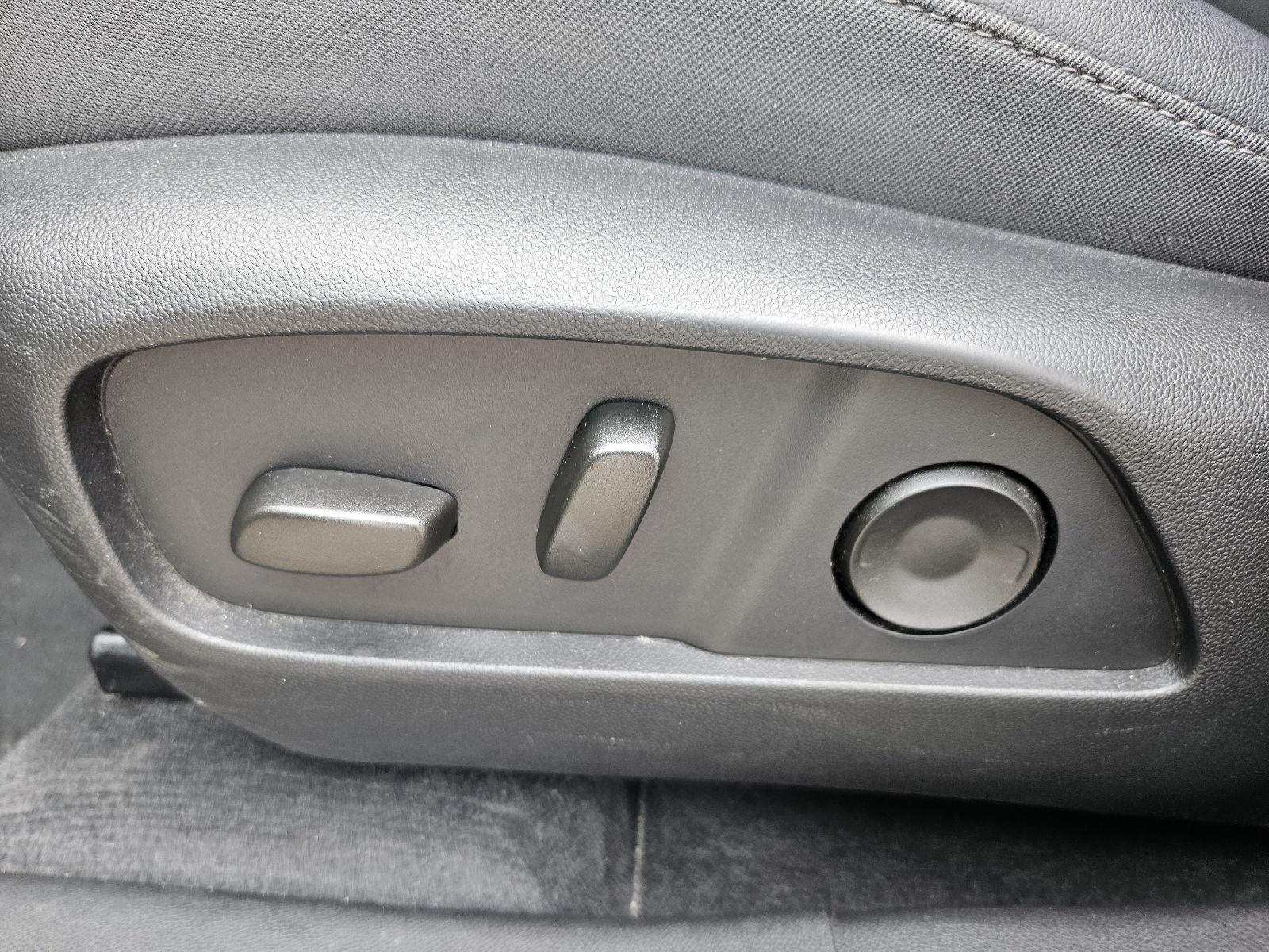 2025 Chevrolet Equinox LT - Photo 9
