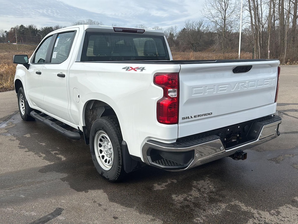 2023 Chevrolet Silverado 1500 Work Truck photo 2