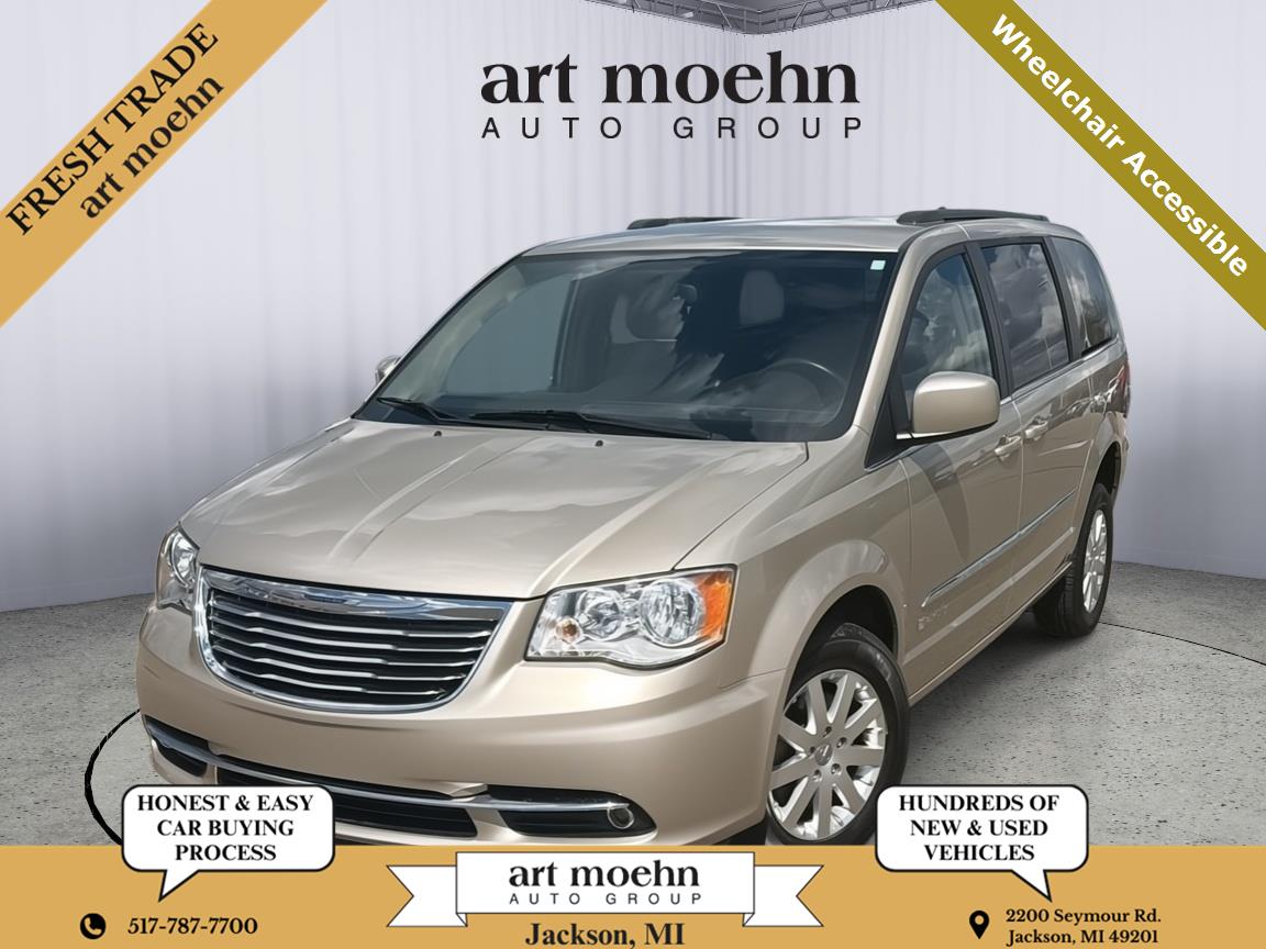 2016 Chrysler Town & Country Touring