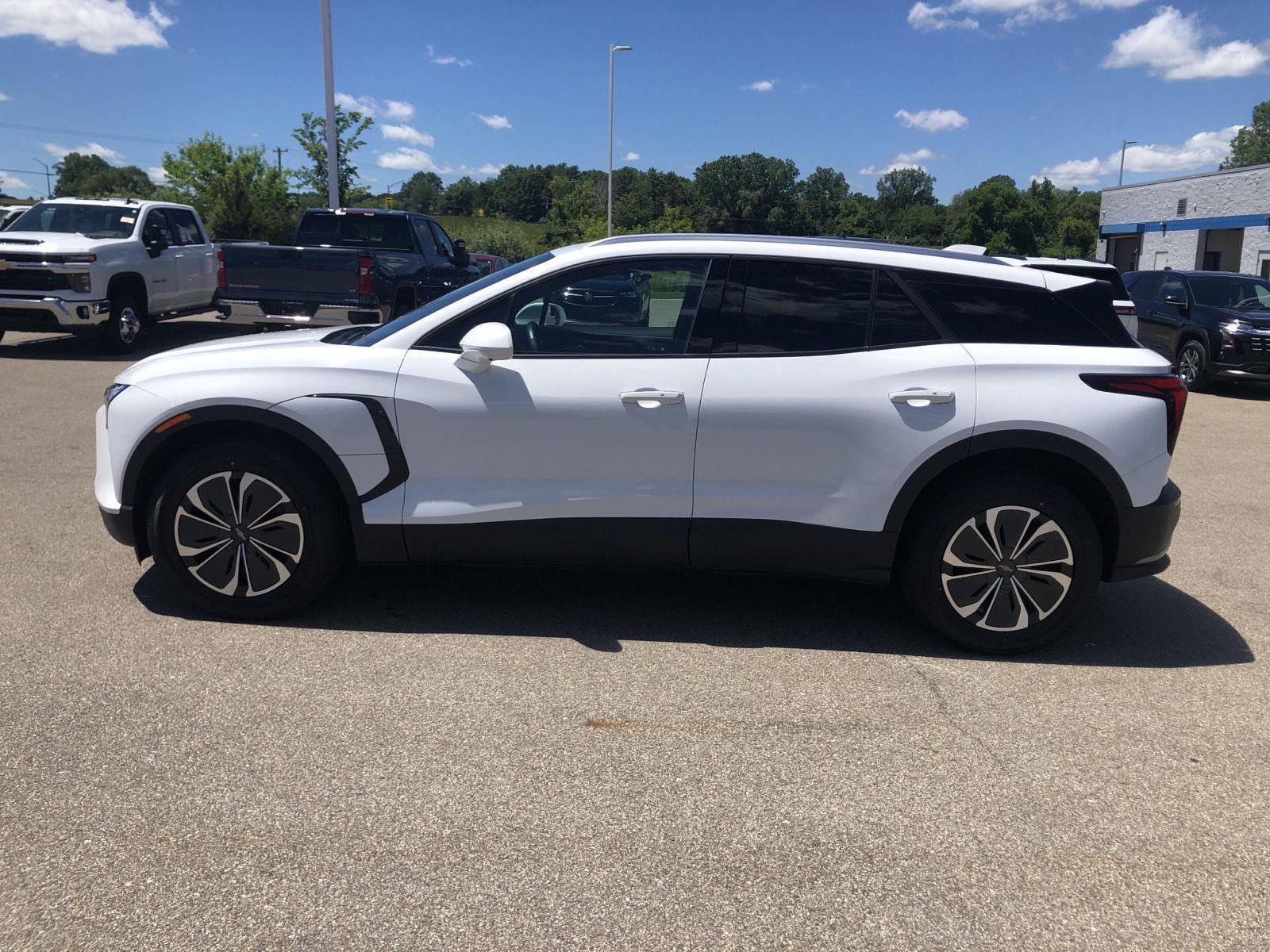 Used 2024 Chevrolet Blazer EV LT with VIN 3GNKDBRJ7RS194124 for sale in Jackson, MI
