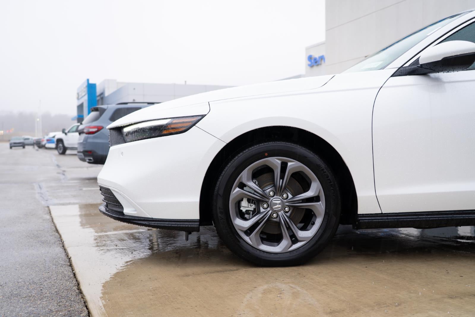 2025 Honda Accord Hybrid EX-L - Photo 10