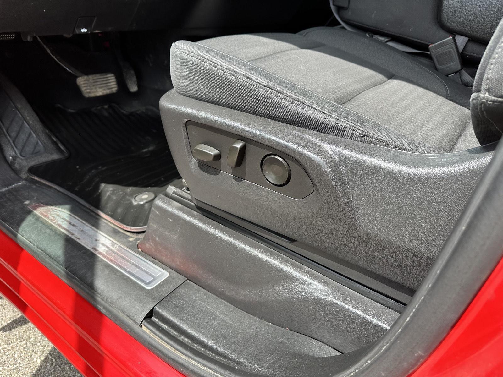 2025 Chevrolet Silverado 1500 LT - Photo 20