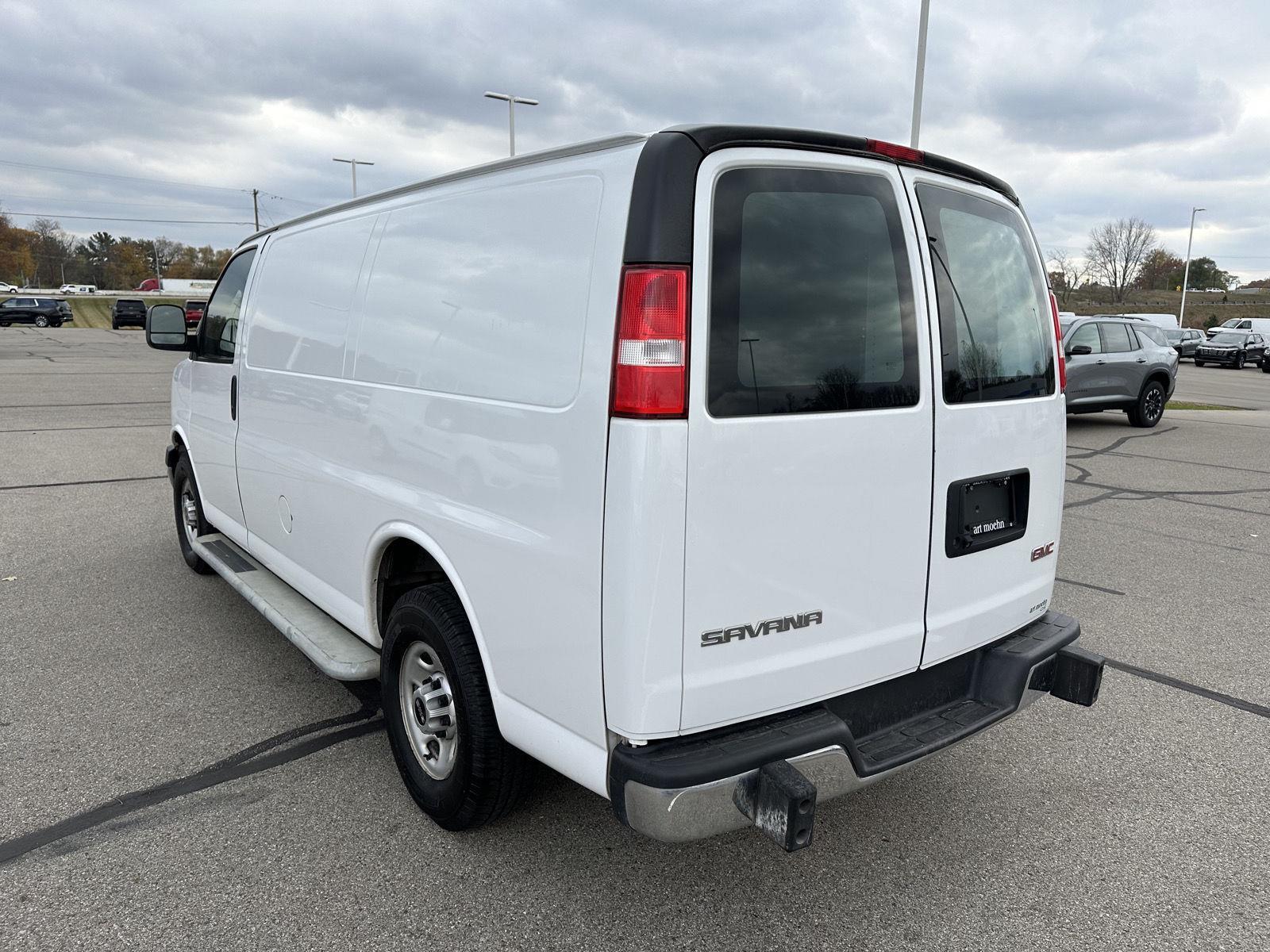2021 Gmc Savana Cargo 2500 photo 3