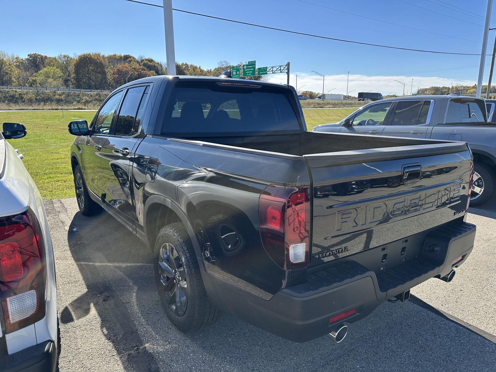 2026 Honda Ridgeline Sport - Photo 2
